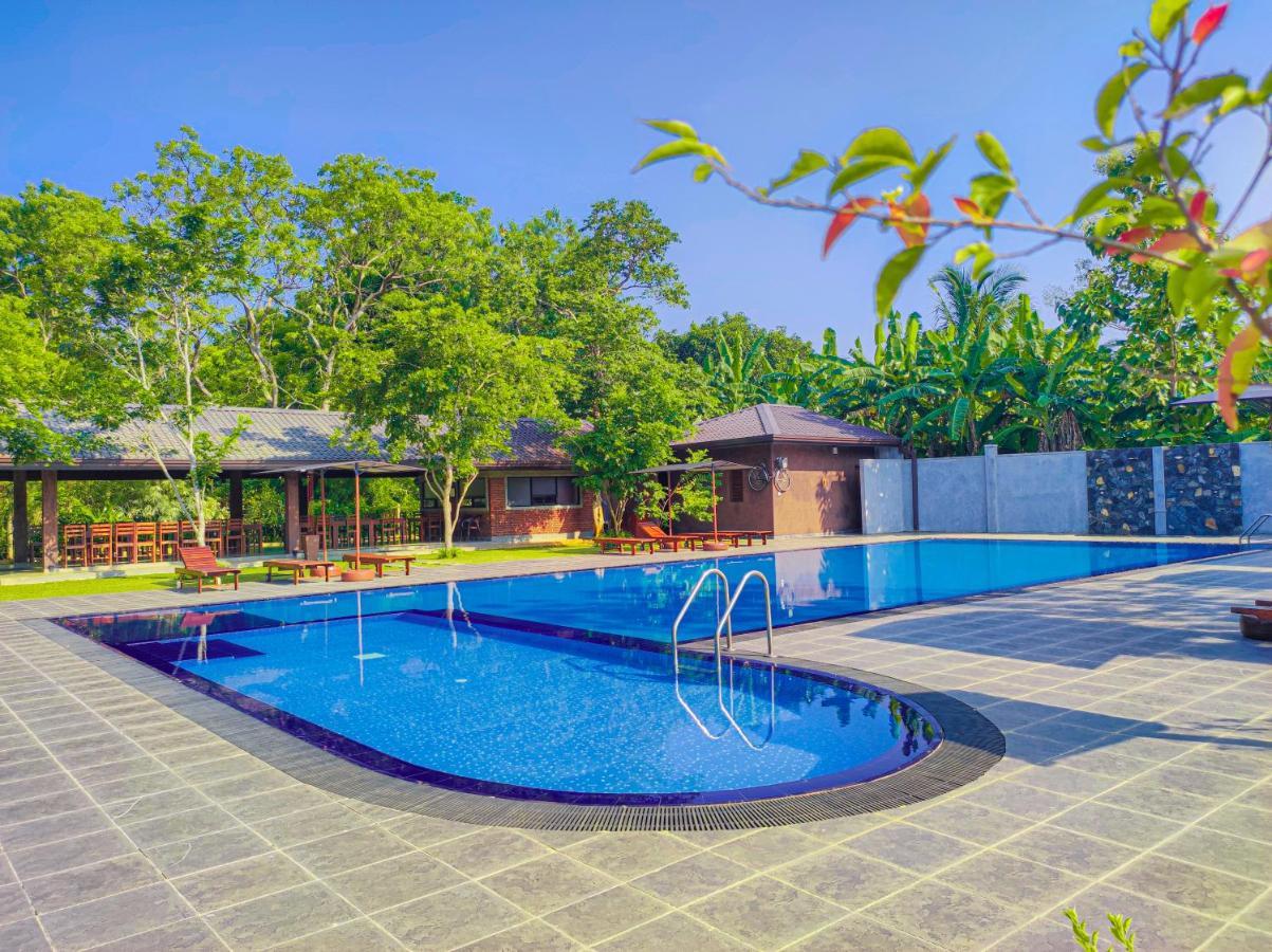 Doola River Edge Udawalawe Exterior photo