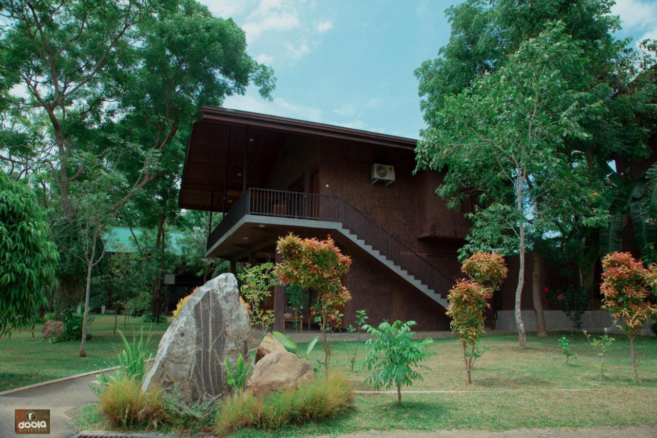 Doola River Edge Hotel Udawalawe Exterior photo