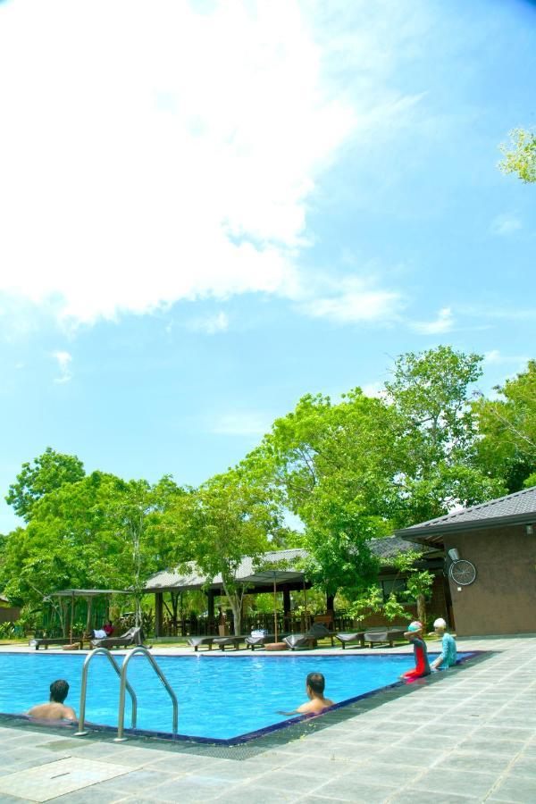 Doola River Edge Udawalawe Exterior photo